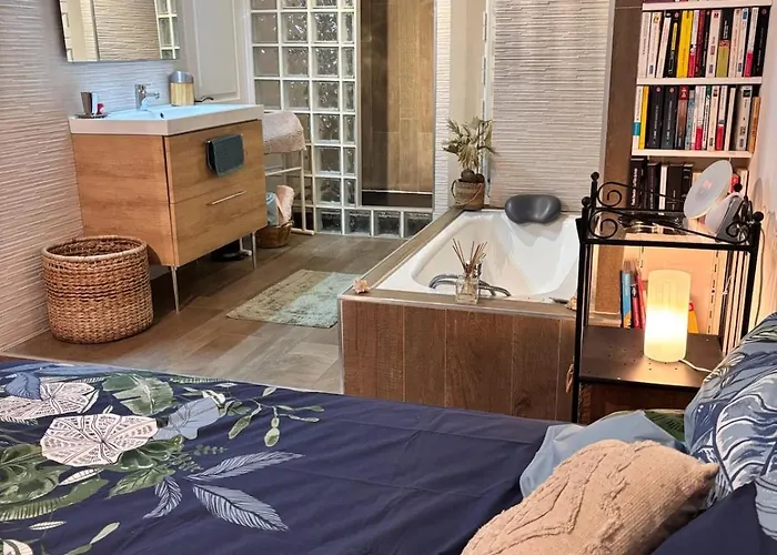 Appartement Old - Elegant Cocoon 70 M2-garden 55 M2 *