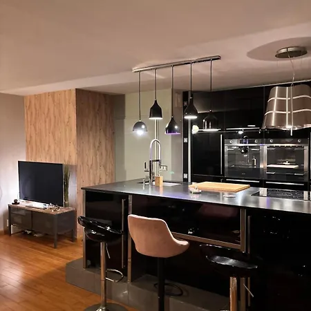 Apartment Old - Elegant Cocoon 70 M2-garden 55 M2