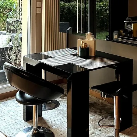 Old - Elegant Cocoon 70 M2-garden 55 M2 Апартаменты Лилль